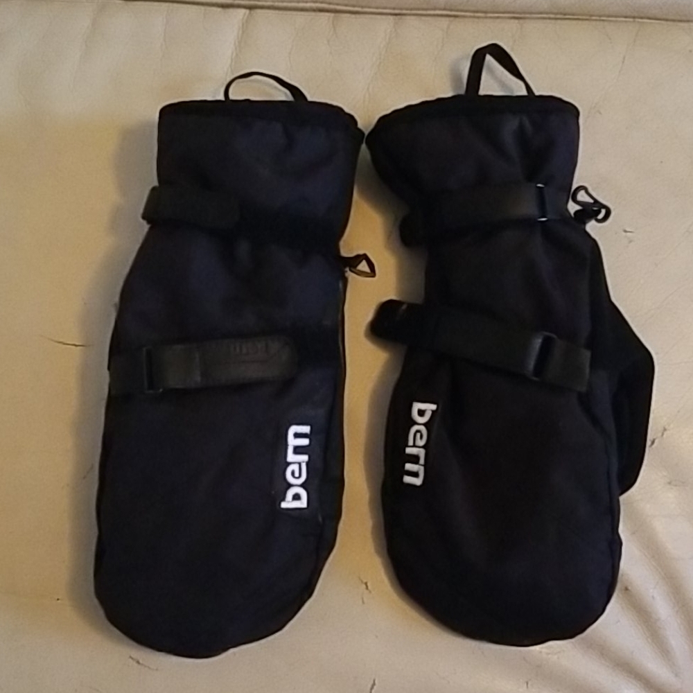 Bern Snow Gloves Medium/Large